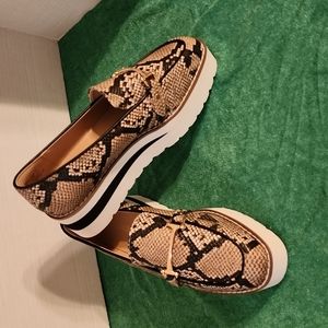 Shoe Dazzle  Steena Snake Print Platform Shoes Size 6.5